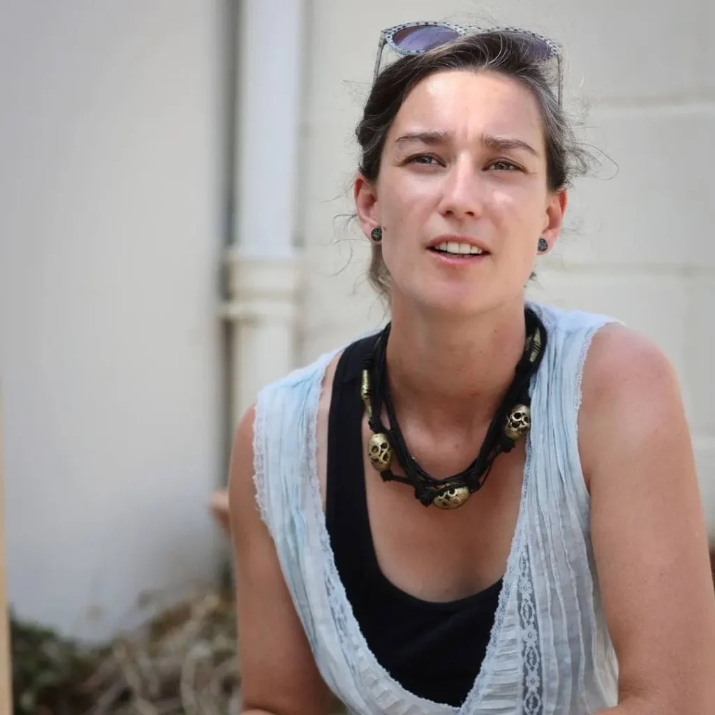 Virginie Balidas, artisan sellier tapissier à Locoal Mendon